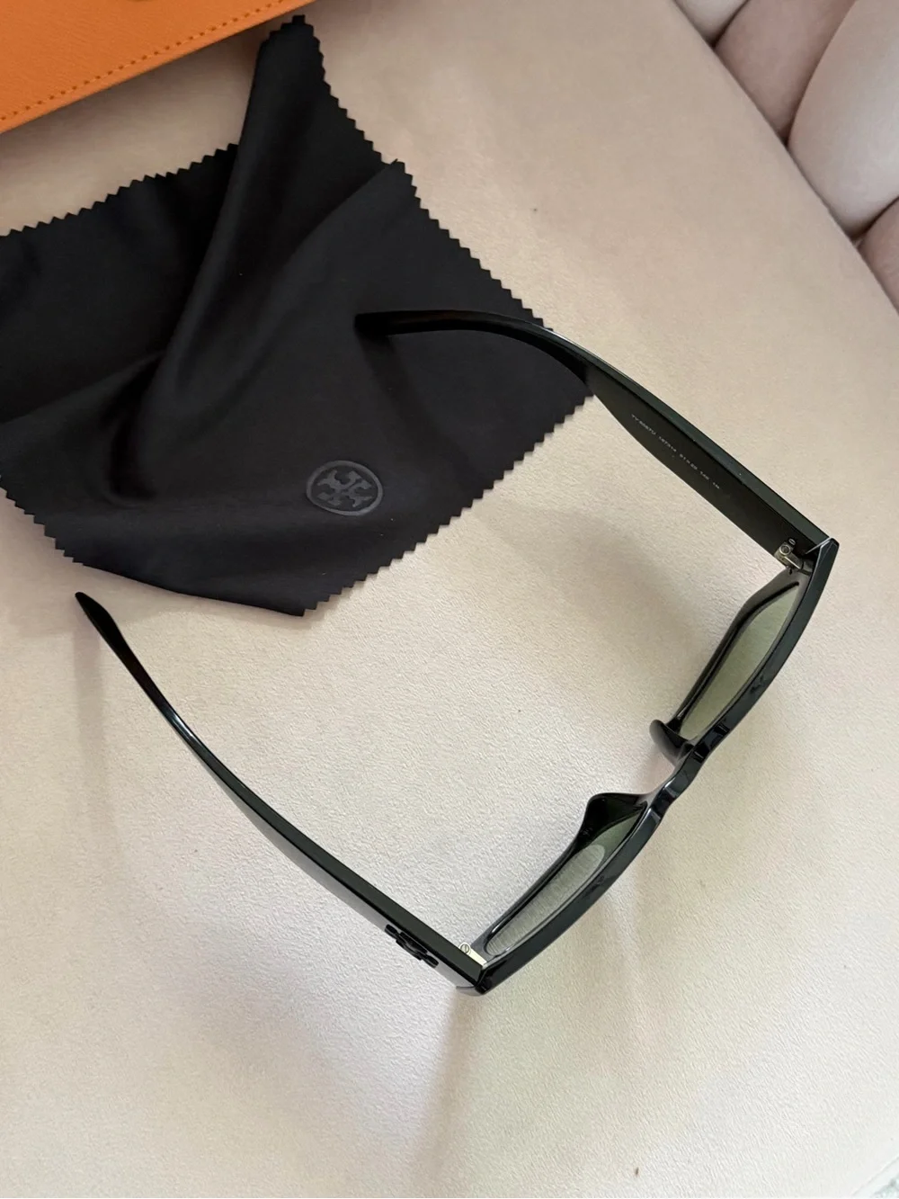 Tory Burch TY9067U Black Mint Green Rectangular Sunglasses 51mm + Case